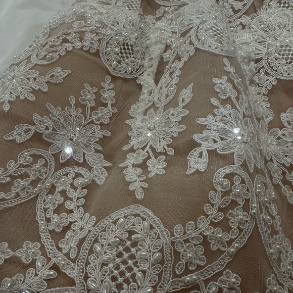 Bronx and Banco Maraya Lace Dress - Picture 15 of 15